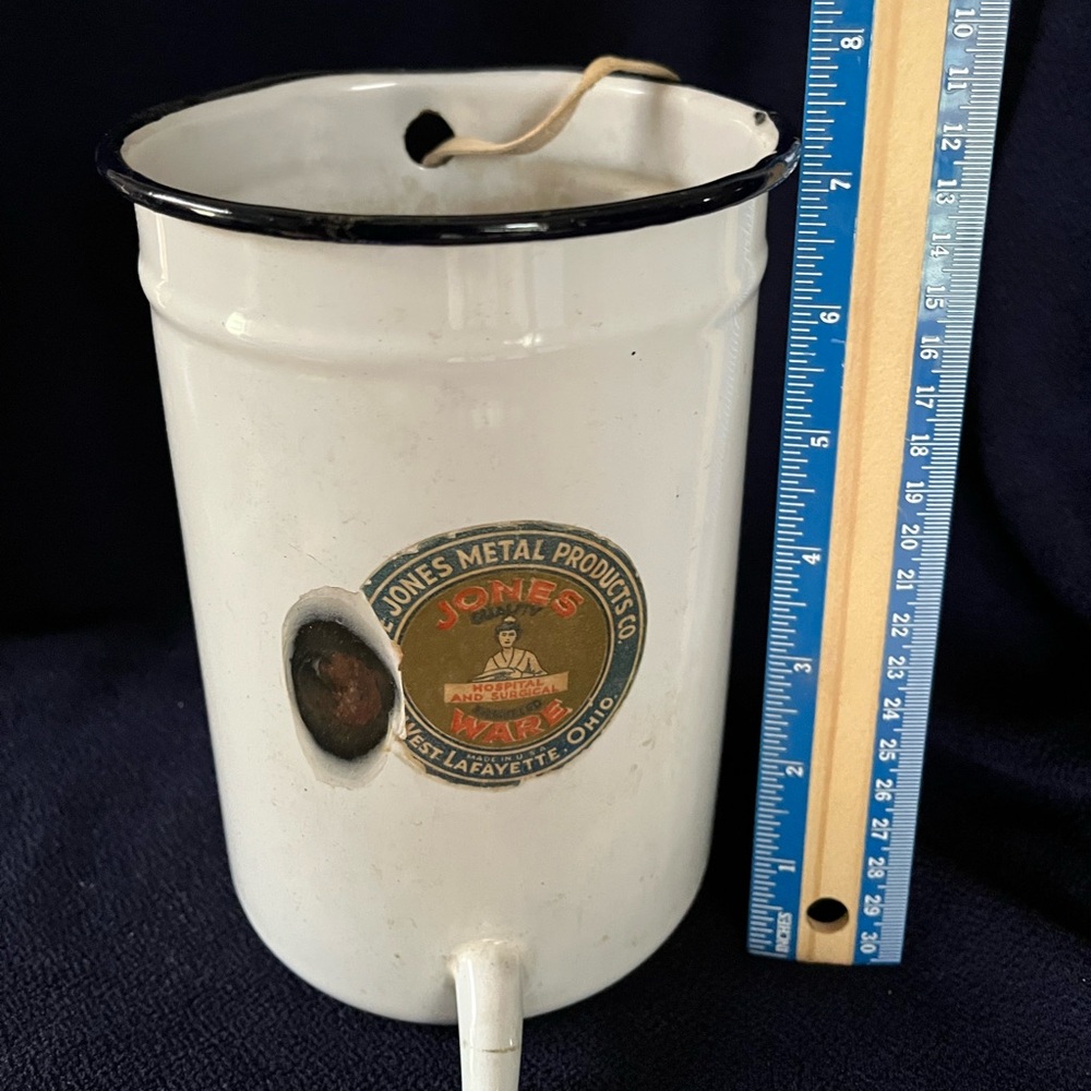 Jones Medical Products early 20th century container used in hospital surgeries